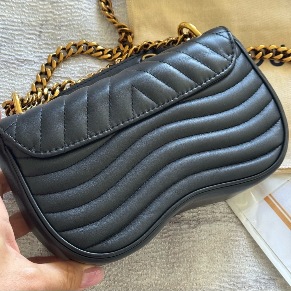 Louis Vuitton Wave Black Quilted Shoulder/Crossbody Bag, Authentic - Picture 8 of 16